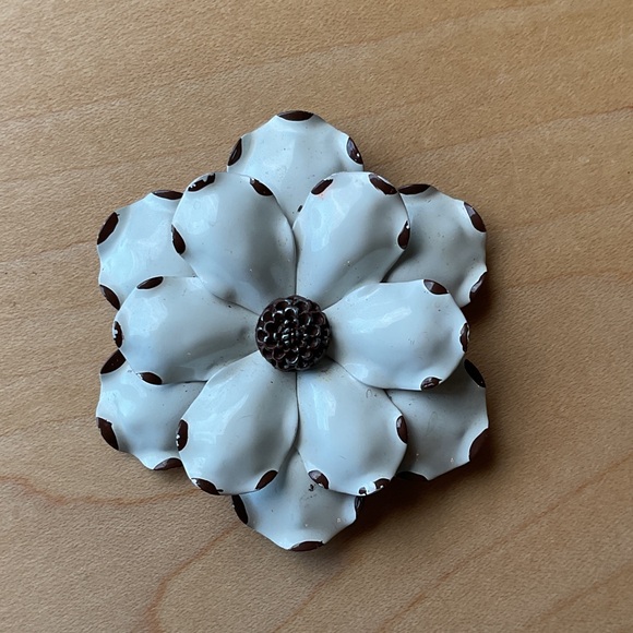 Colorful Vintage Flower Brooch Set - Picture 5 of 8